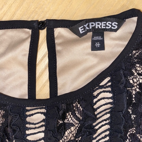 Lace detail peplum top - Picture 3 of 3